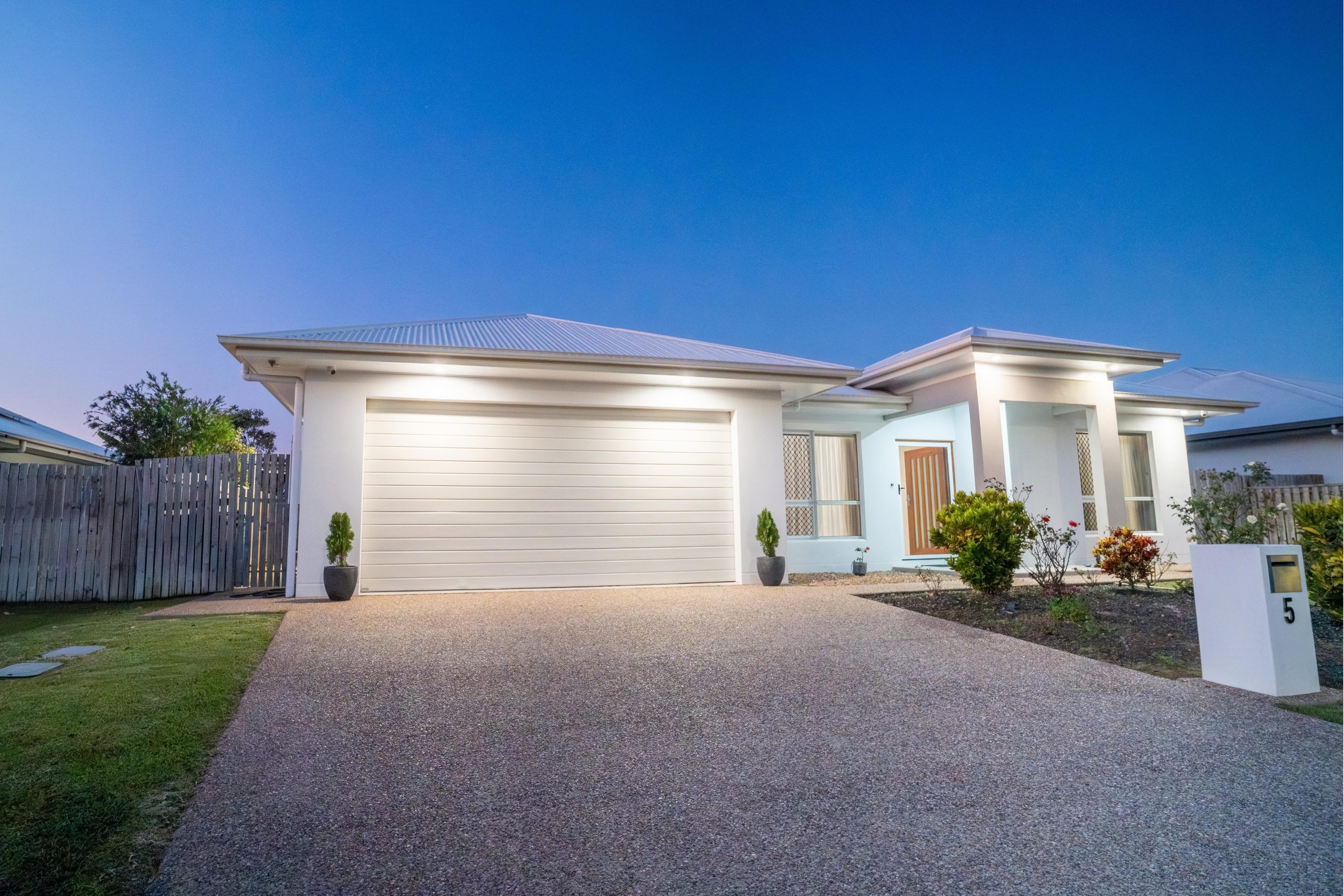 5 Ellington Crescent, BOHLE PLAINS  QLD  4817